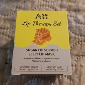 NEW!!! LIP THERAPY SET With HONEY EXTRACT